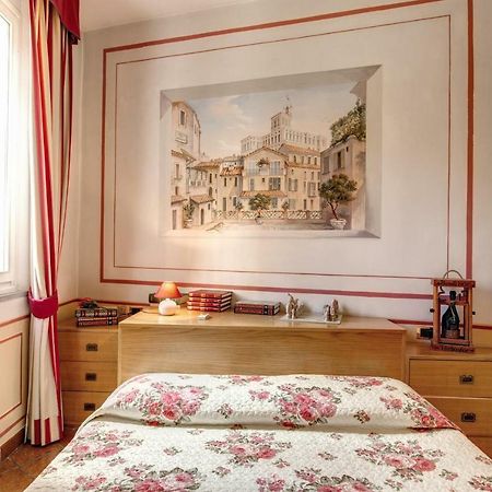 Lovely Flat By The Trevi Fountain Apartment โรม ภายนอก รูปภาพ