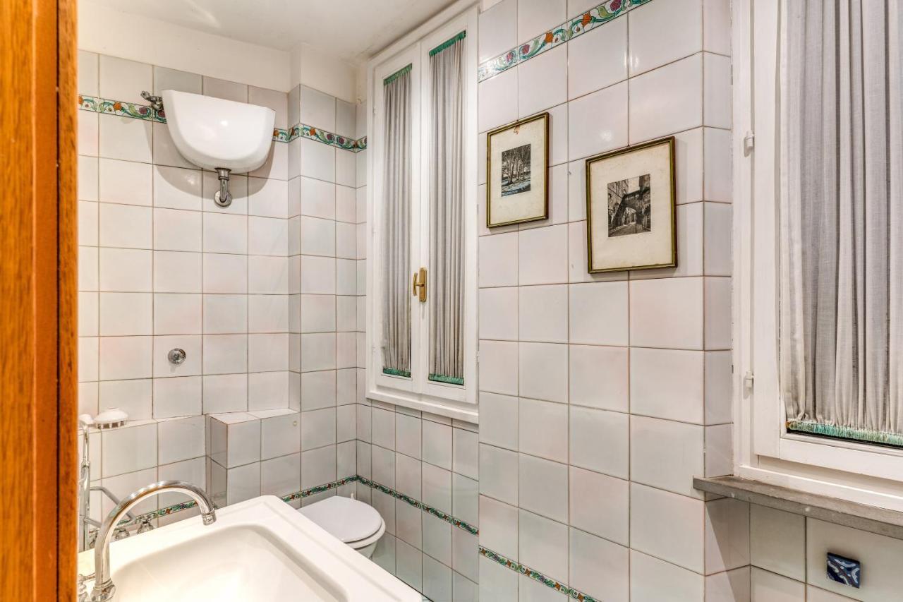 Lovely Flat By The Trevi Fountain Apartment โรม ภายนอก รูปภาพ