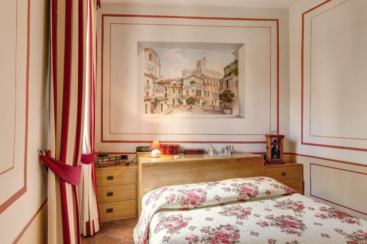 Lovely Flat By The Trevi Fountain Apartment โรม ภายนอก รูปภาพ