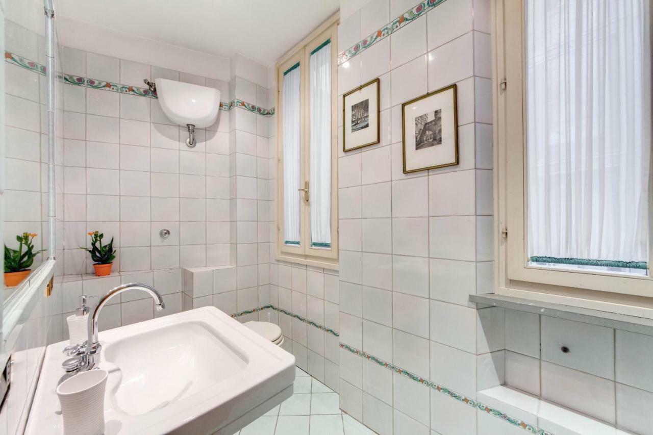 Lovely Flat By The Trevi Fountain Apartment โรม ภายนอก รูปภาพ
