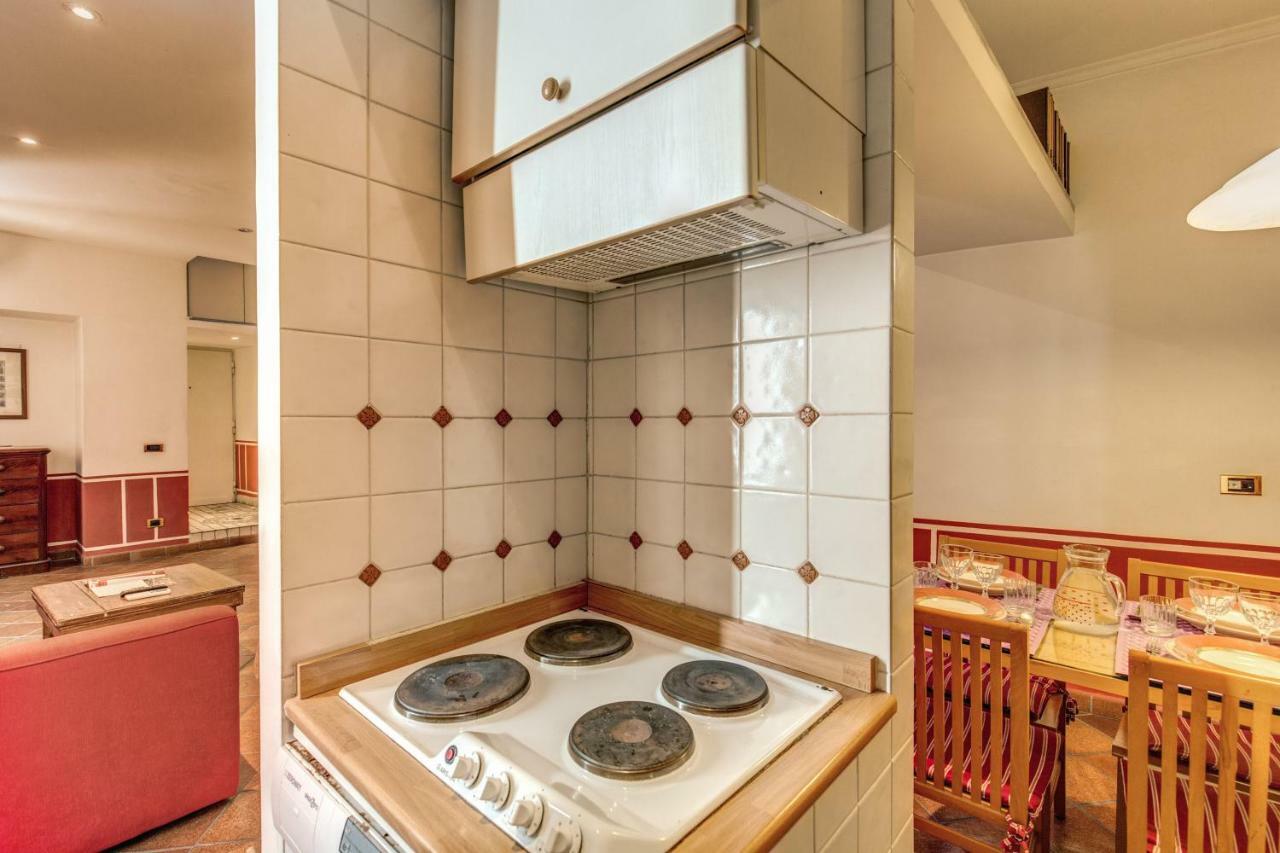 Lovely Flat By The Trevi Fountain Apartment โรม ภายนอก รูปภาพ